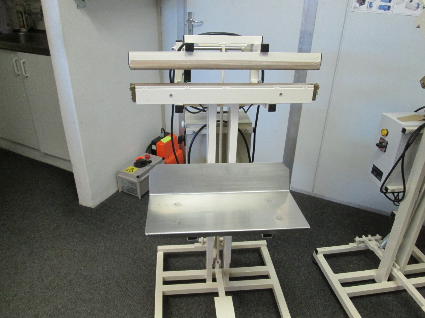 f5-550 foot operated impulse heat sealer